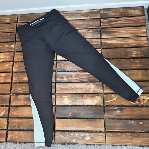 Lululemon Run Pace Tight Leggings 6 - Picture 4 of 13
